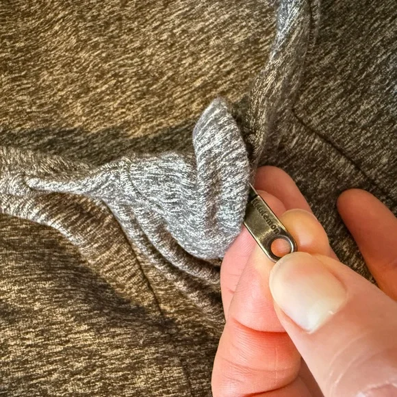 Lululemon Luon hoodie men’s medium- worn 2x - Picture 3 of 4